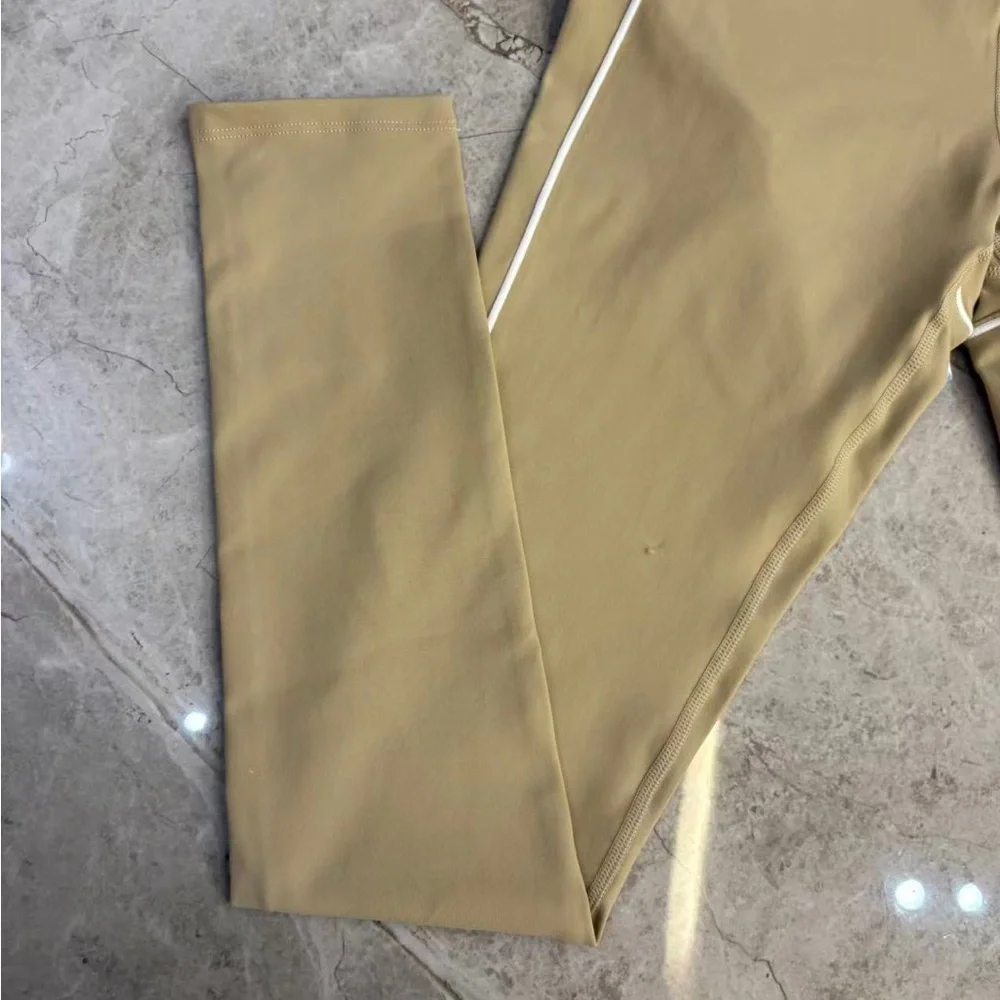 ALO Yoga Sculpt High-Waist Legging in Khaki with White Piping